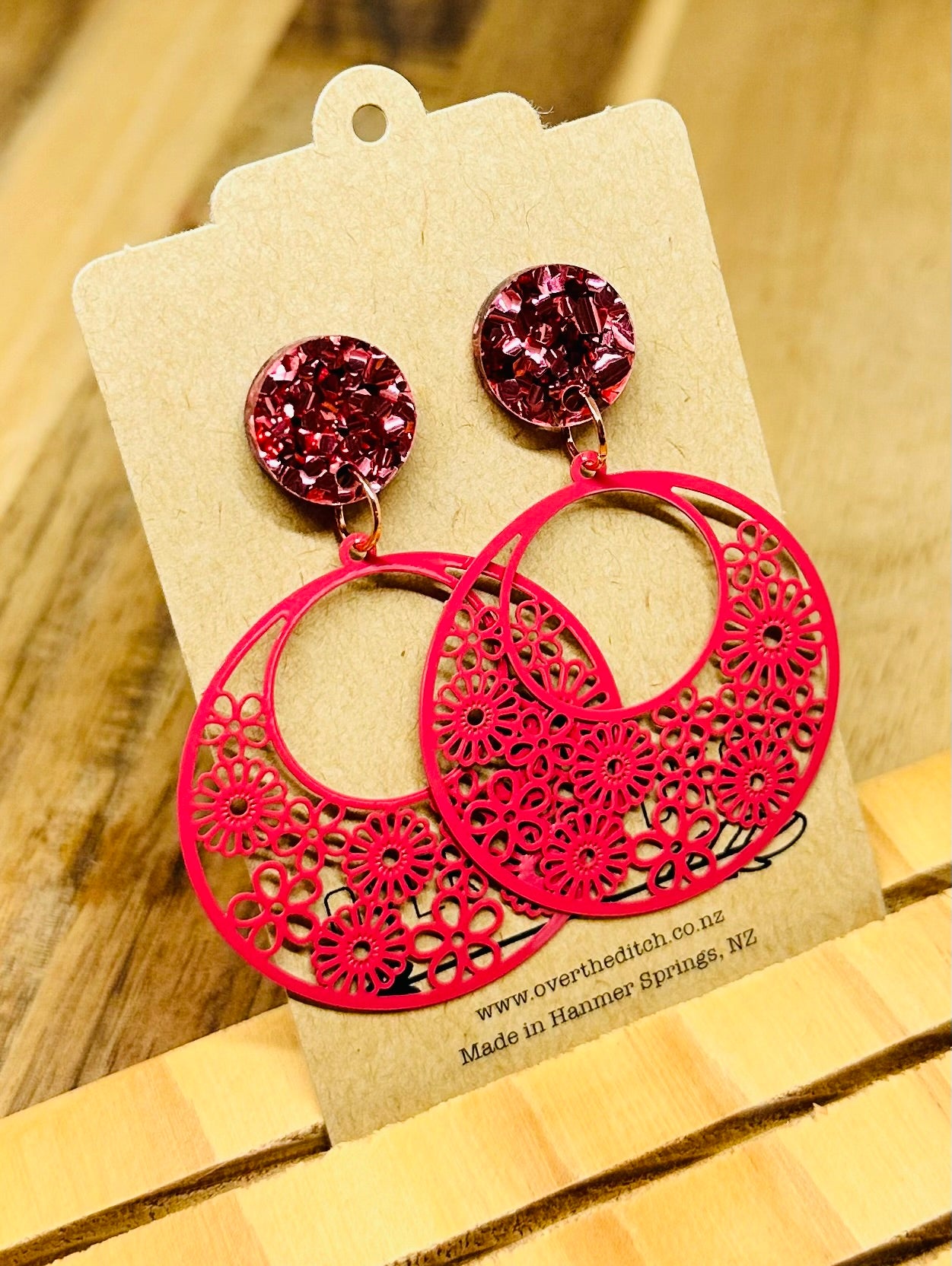 Dangles - Pratima