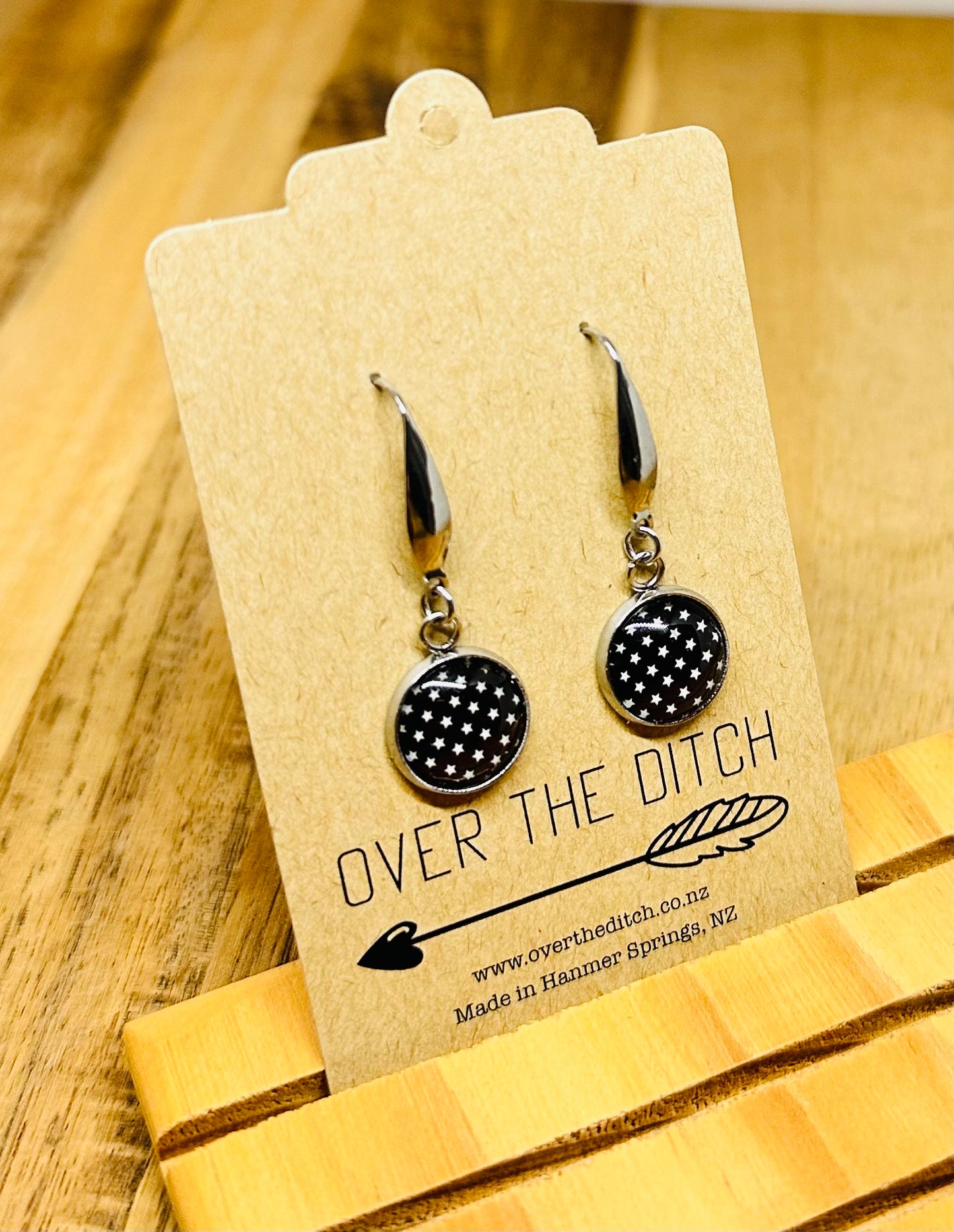 Pendants - Stars on black