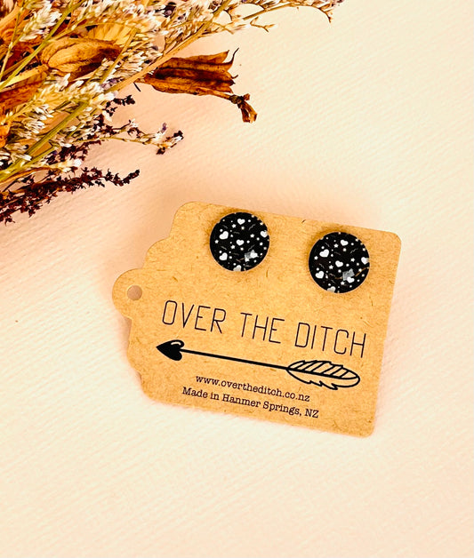 Domes - Love hearts on black