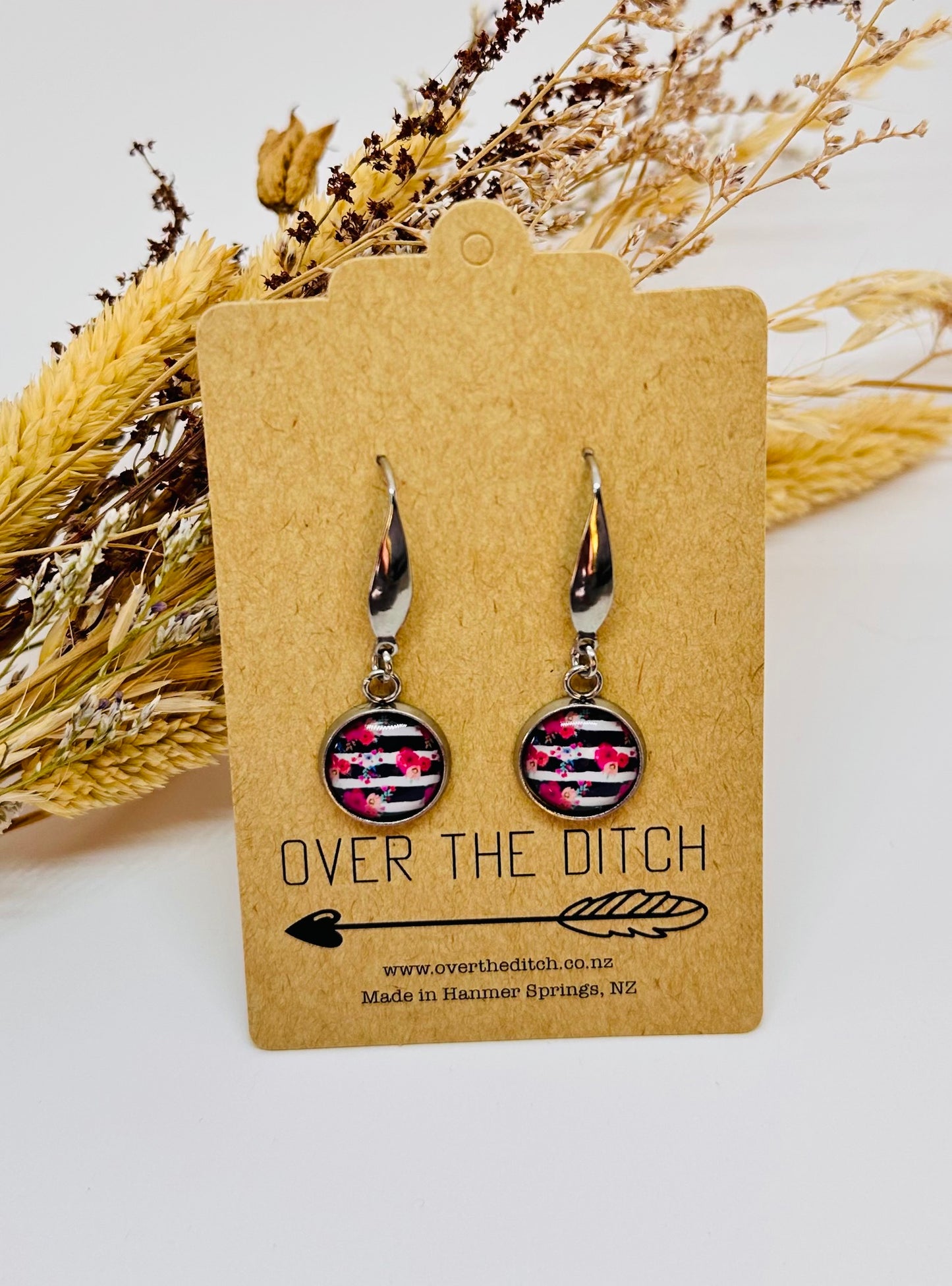 Pendants - Striped navy floral