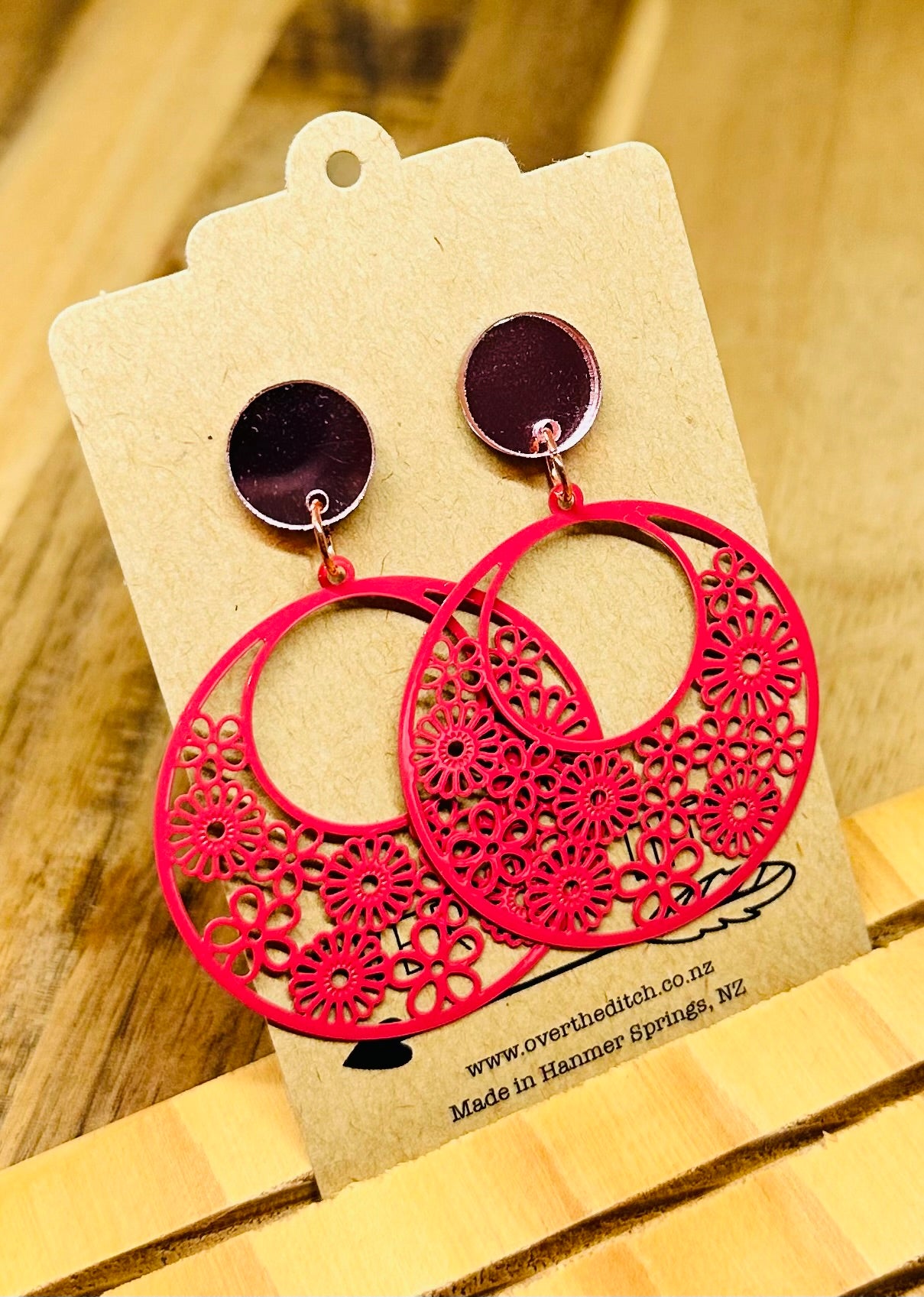 Dangles - Pratima