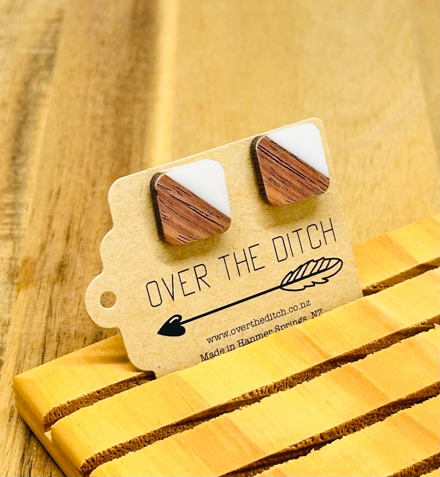 Domes - White, wood half square