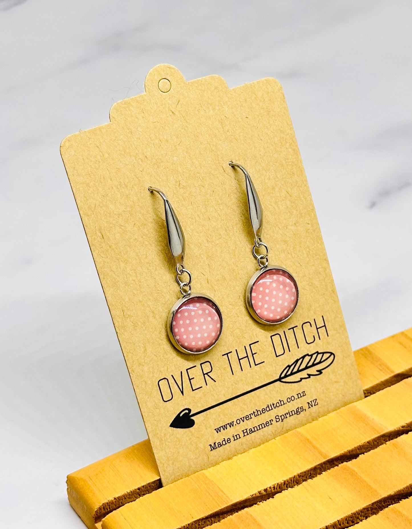 Pendants - White dots on baby pink