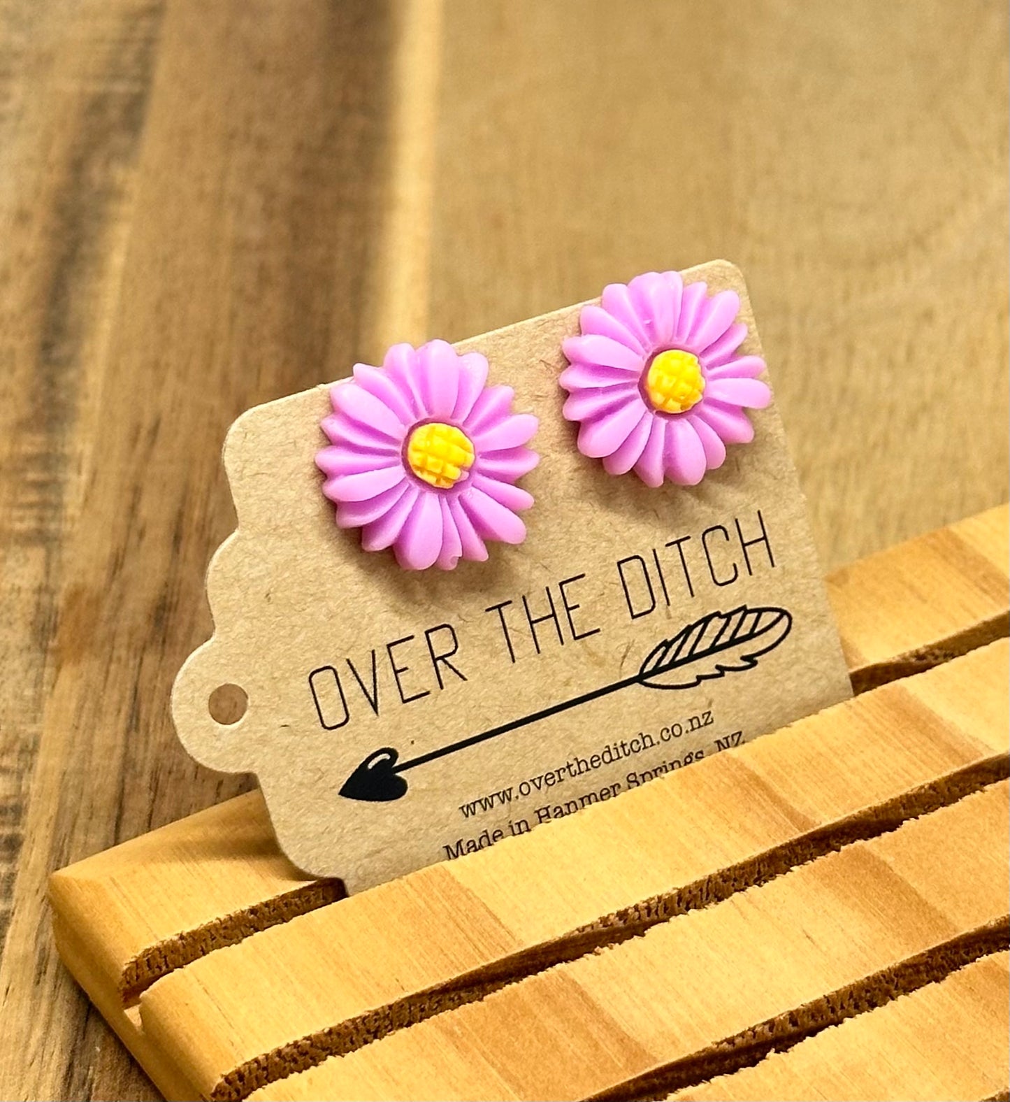 Domes - Large pink daisy