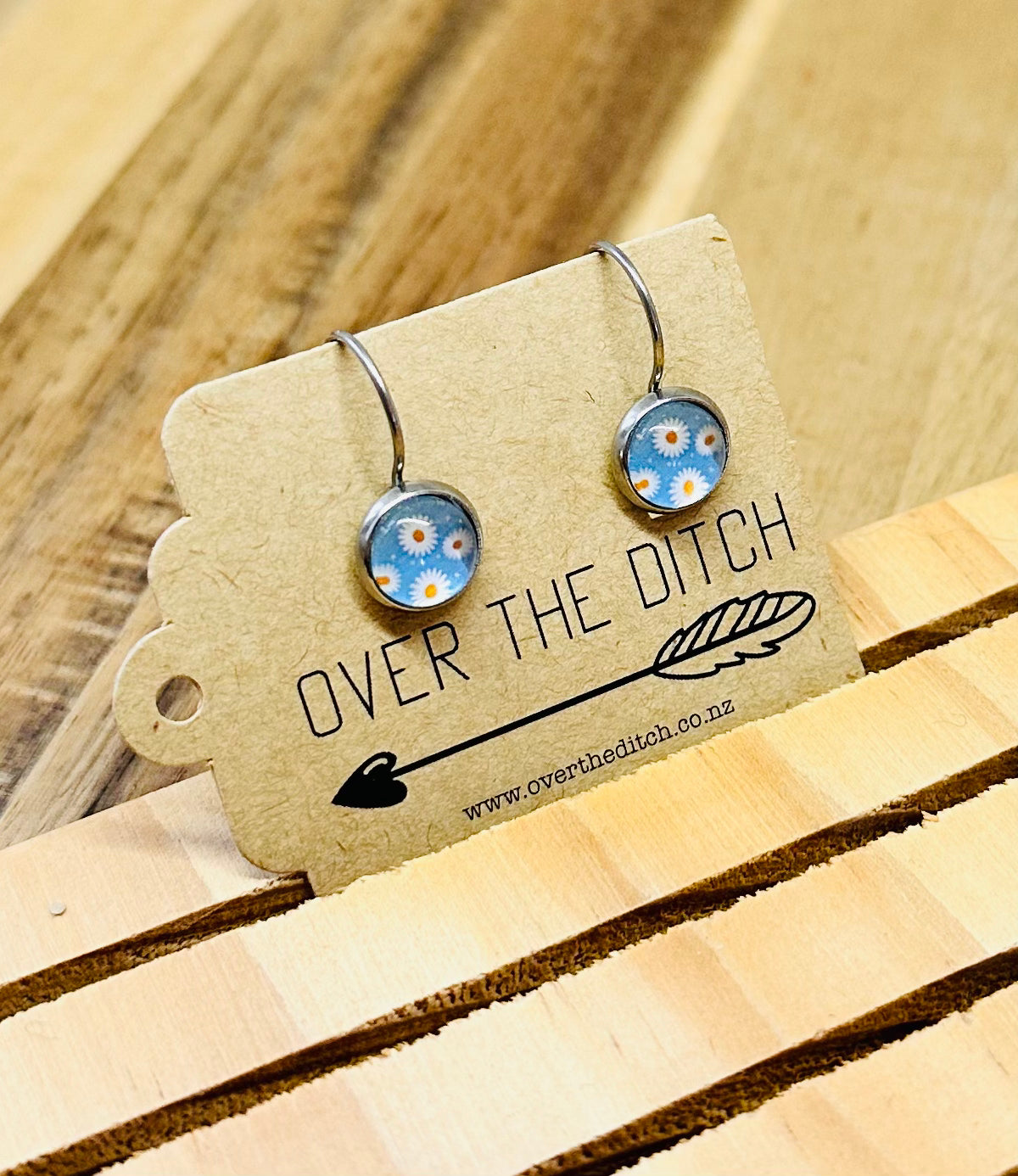 Drops - Gorgeous daisies on blue mini