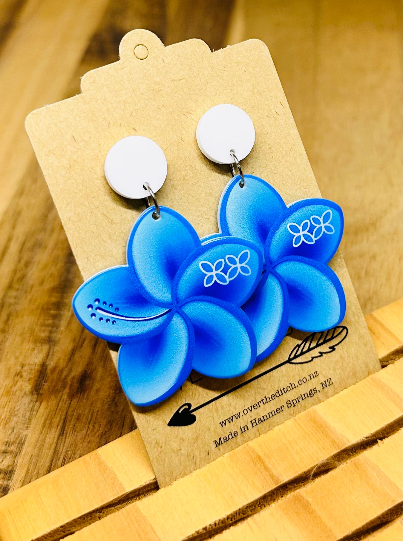 Dangles - Island holiday (various colours)