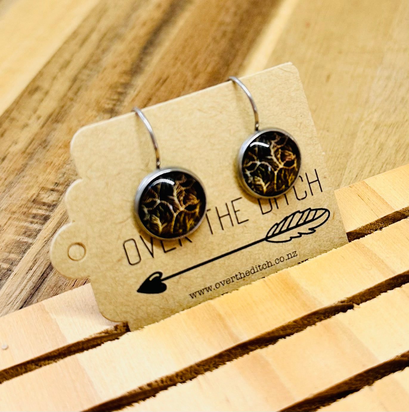 Drops - Black and golden