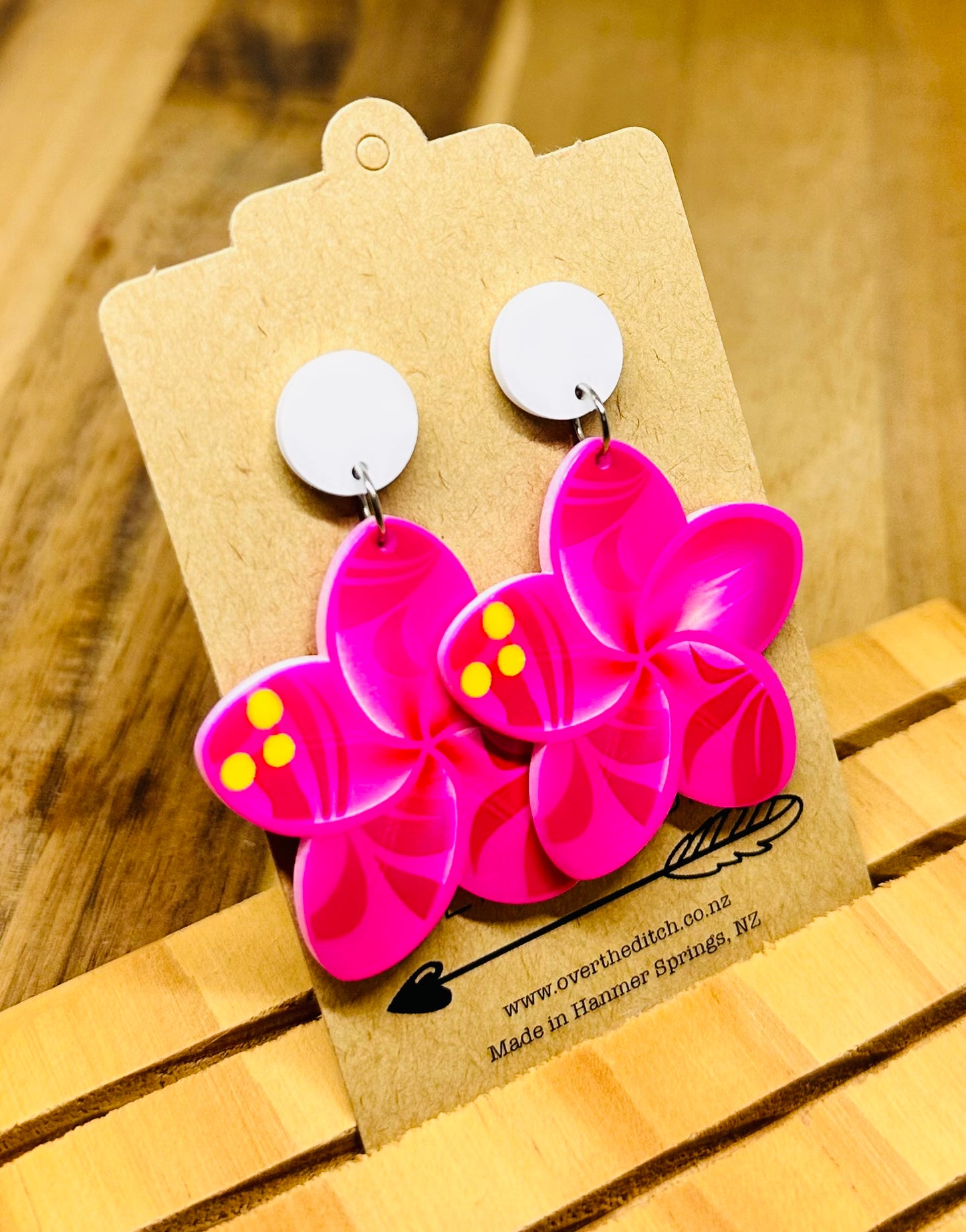 Dangles - Island holiday (various colours)
