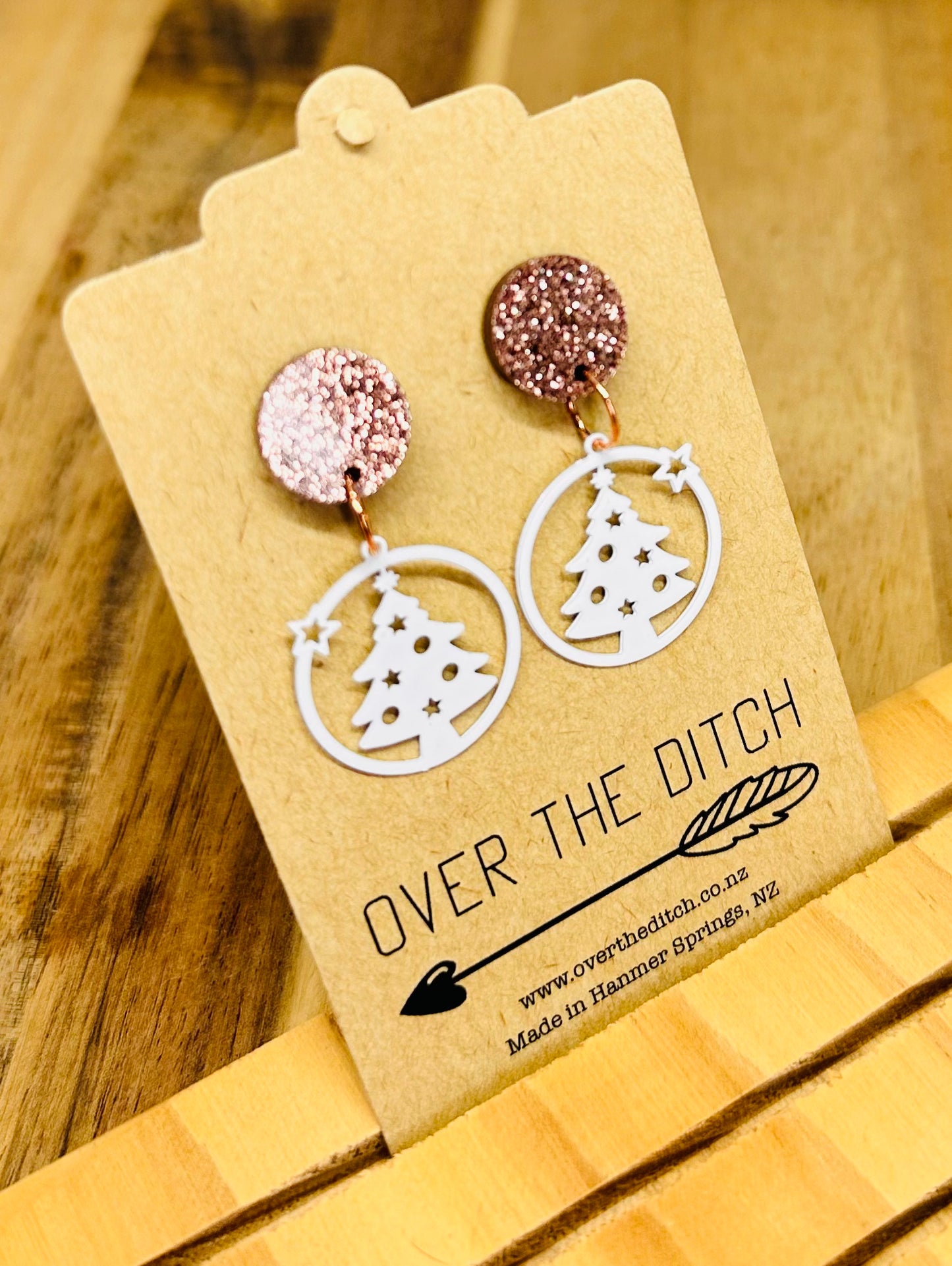 Dangles - Little white Christmas tree