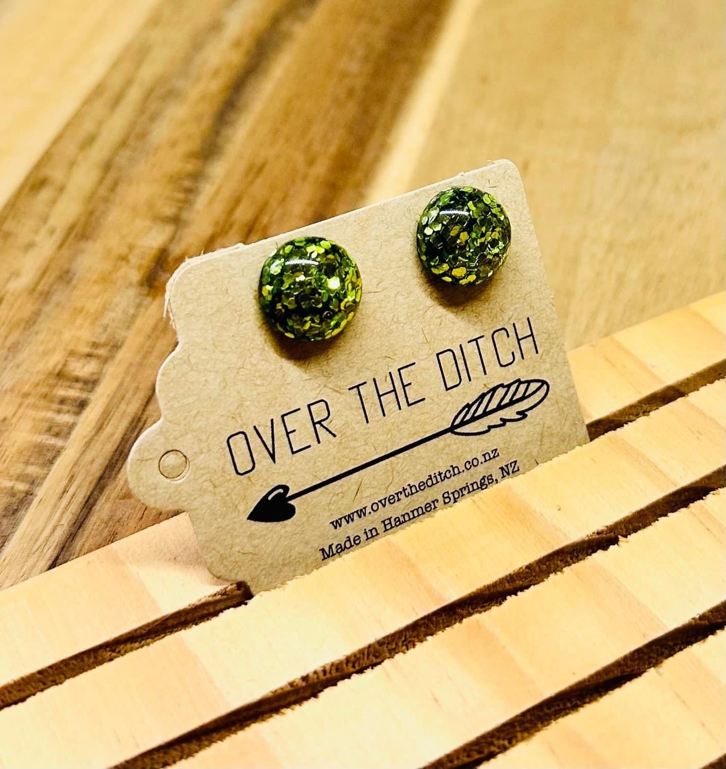 Domes- Green sparkly glitter