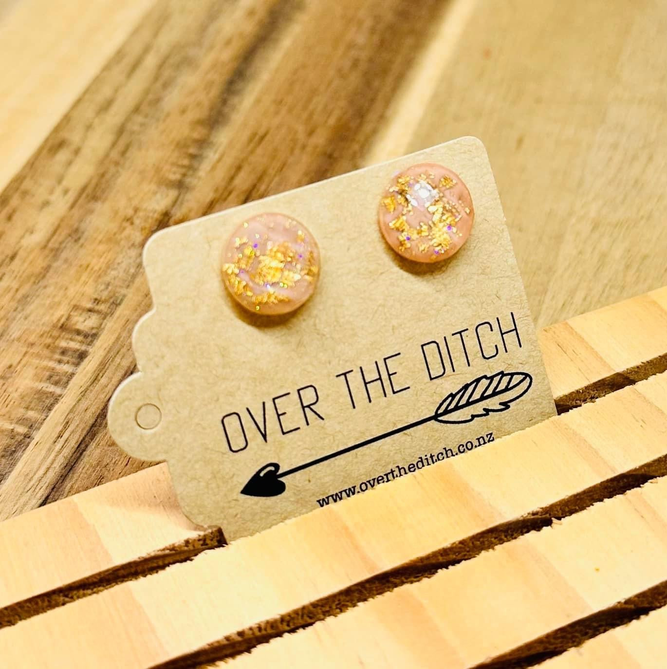 Domes - Peach w gold fleck