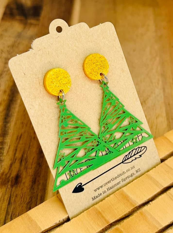 Dangles - Christmas Eve