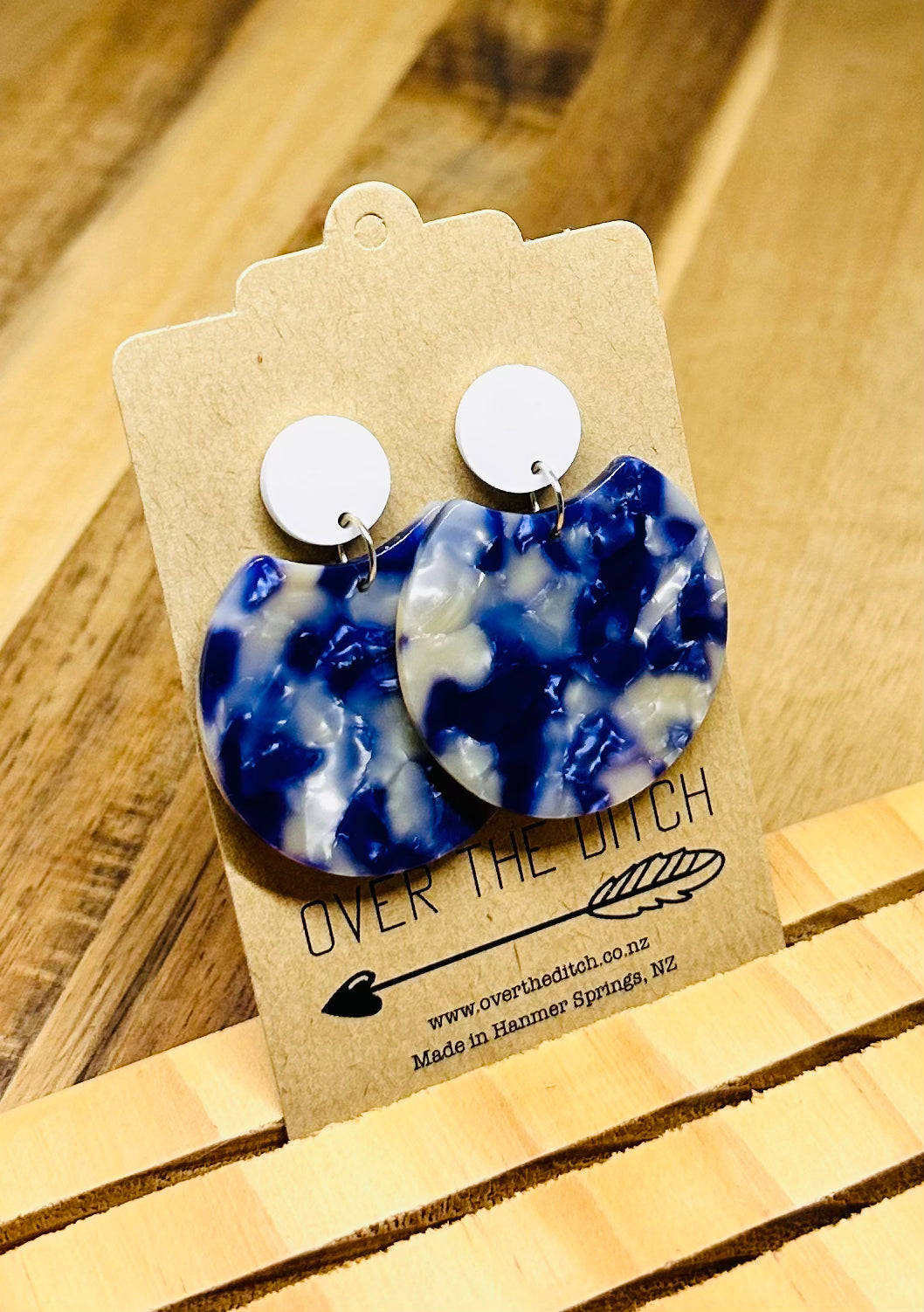 Dangles - Clare