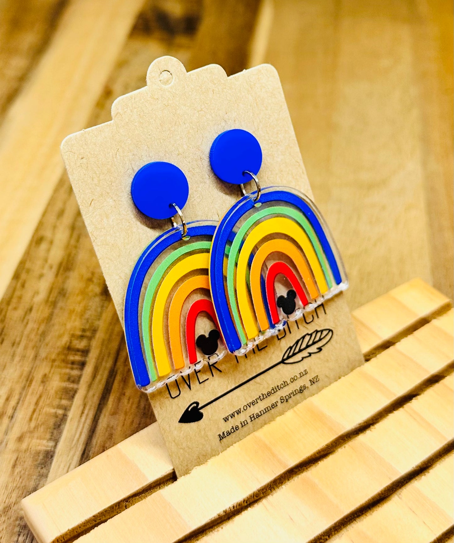 Dangles - Laurence
