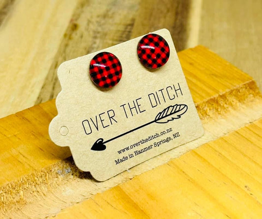 Domes - Black & red chequered