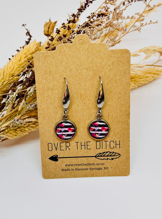 Pendants - Striped navy floral