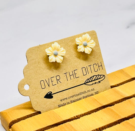 Domes - Cream flower