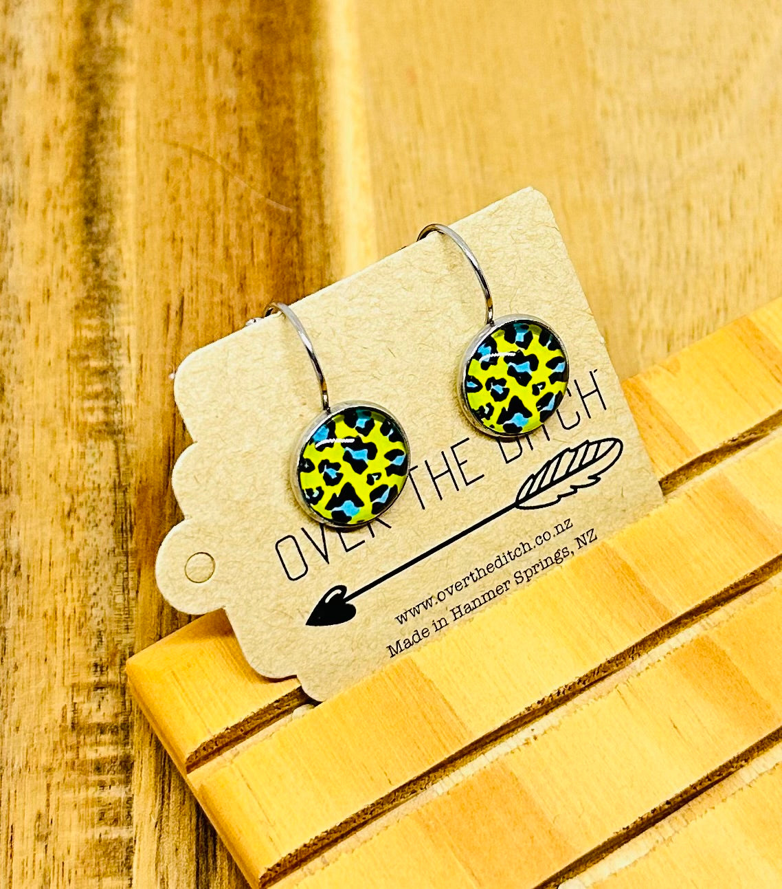 Drops - Yellow, green leopard