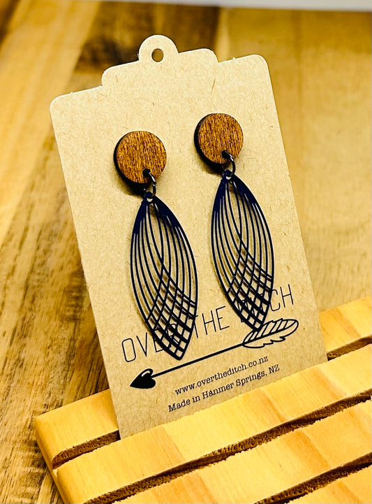 Dangles - Devin