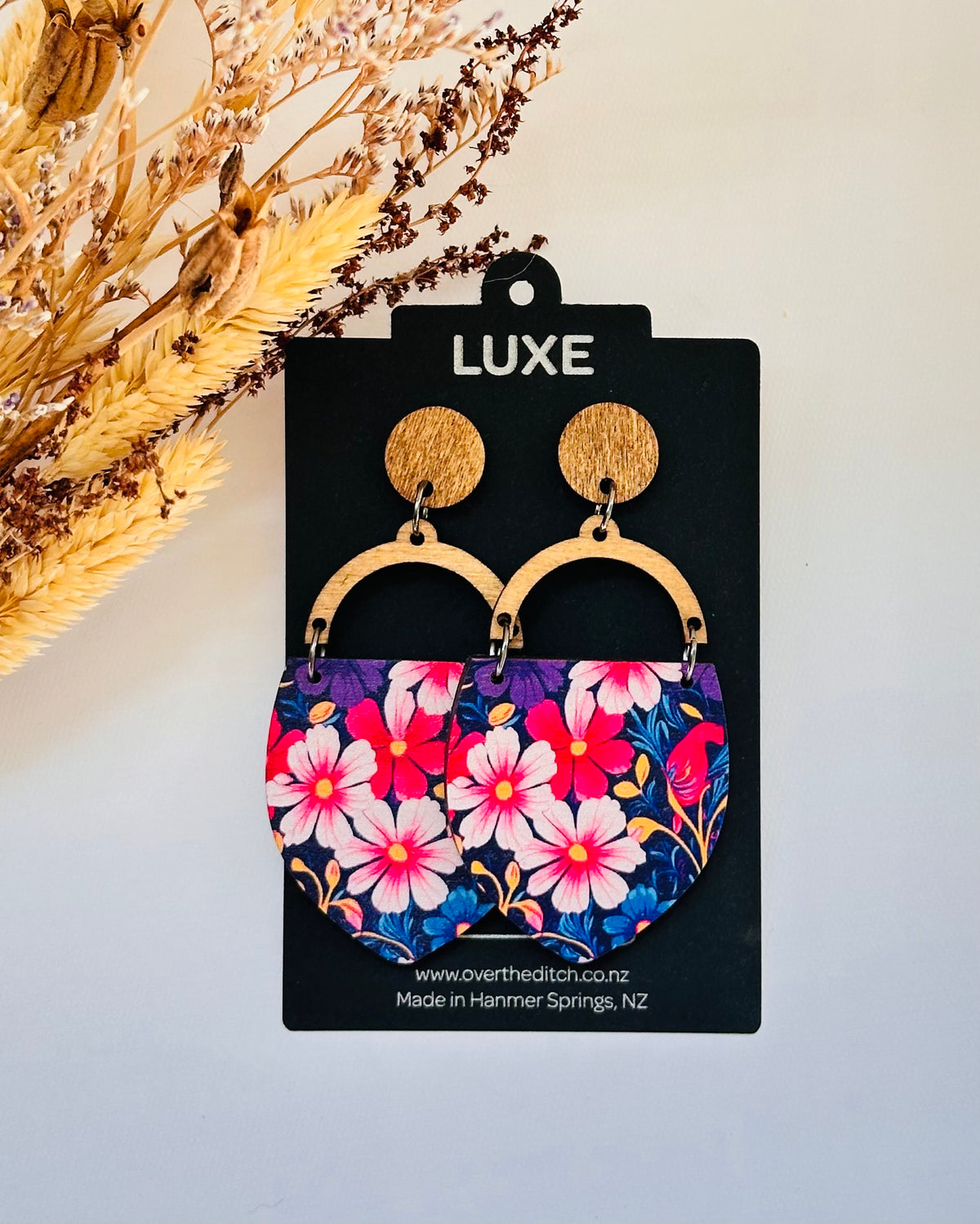LUXE - Waitara